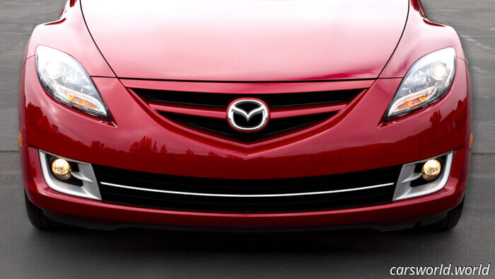 La Mazda dell'ufficiale della marina è stata messa all'asta mentre era schierato all'estero / Carscoops